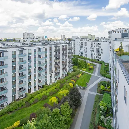 Nowoczesny Z Parkingiem Na Pradze Poludnie W Warszawie By Renters *