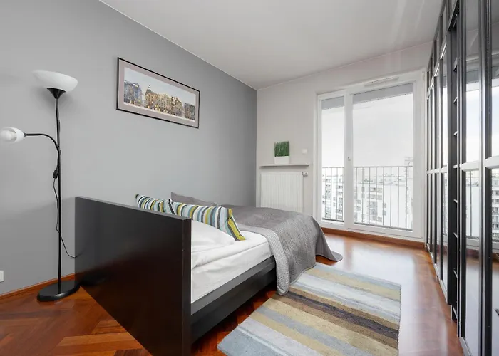 Nowoczesny Z Parkingiem Na Pradze Poludnie W Warszawie By Renters * Warsaw