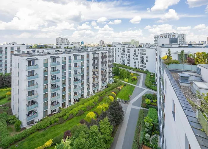 Nowoczesny Z Parkingiem Na Pradze Poludnie W Warszawie By Renters *